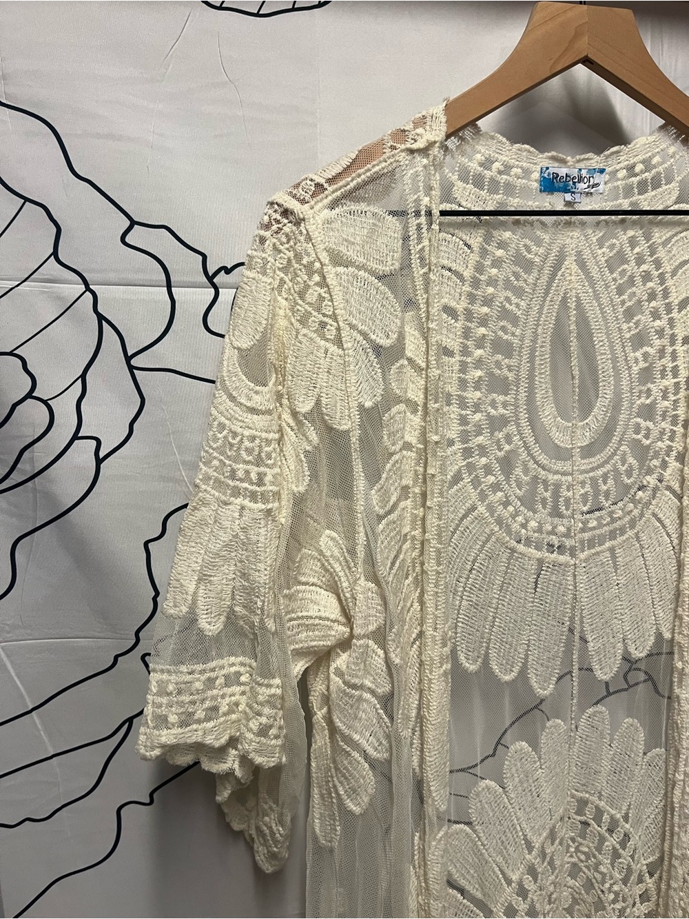Rebellion Cream Lace Crochet Kimono - Picture 3 of 8